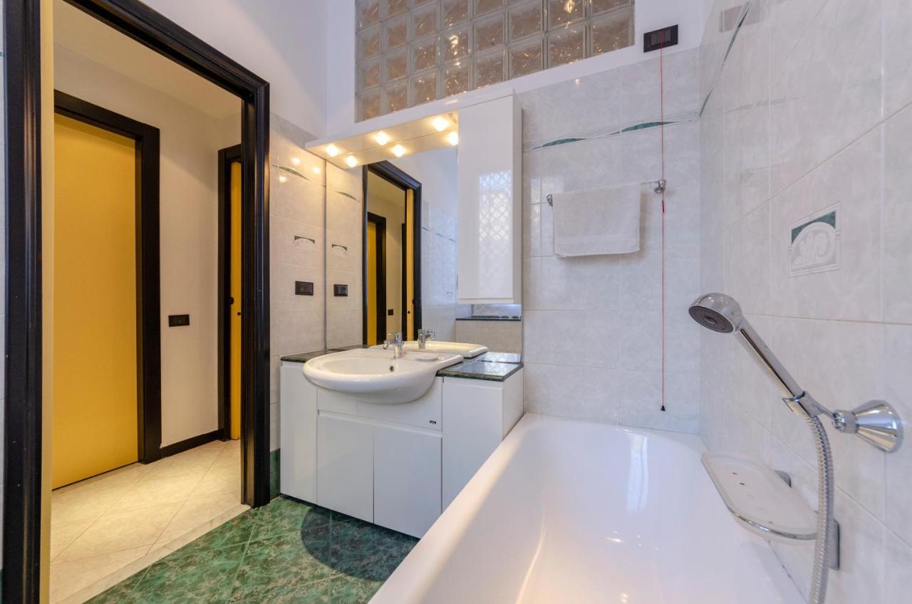 Appartement Altido Modern Flat For 6 In The Heart Of Genova Foce Extérieur photo